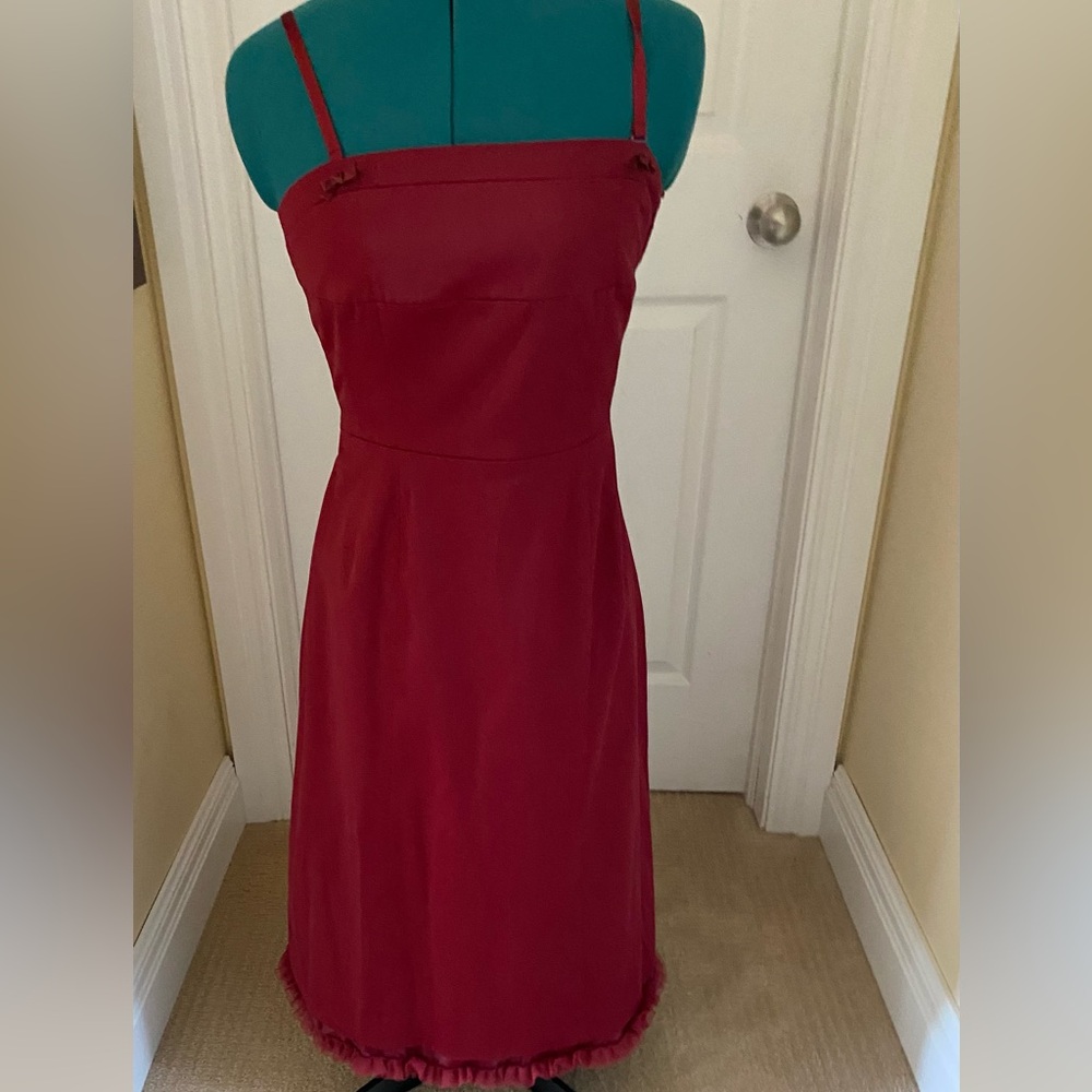 Elegant Red Sleeveless Dress